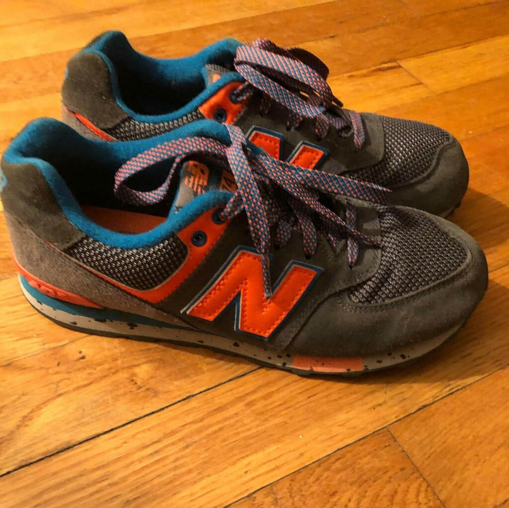 Sneakers - Picture 3 of 5